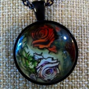 Red and White Roses Cabochon Necklace